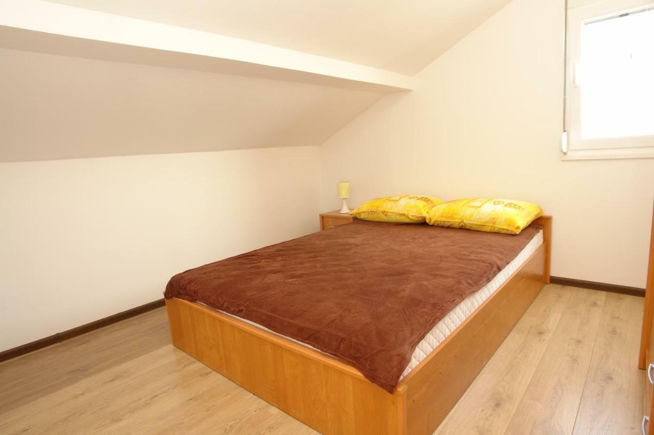 Apartmani Stambuk Mandre Esterno foto