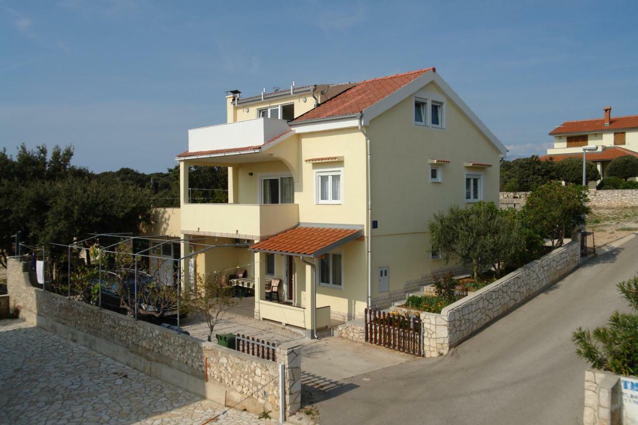 Apartmani Stambuk Mandre Esterno foto