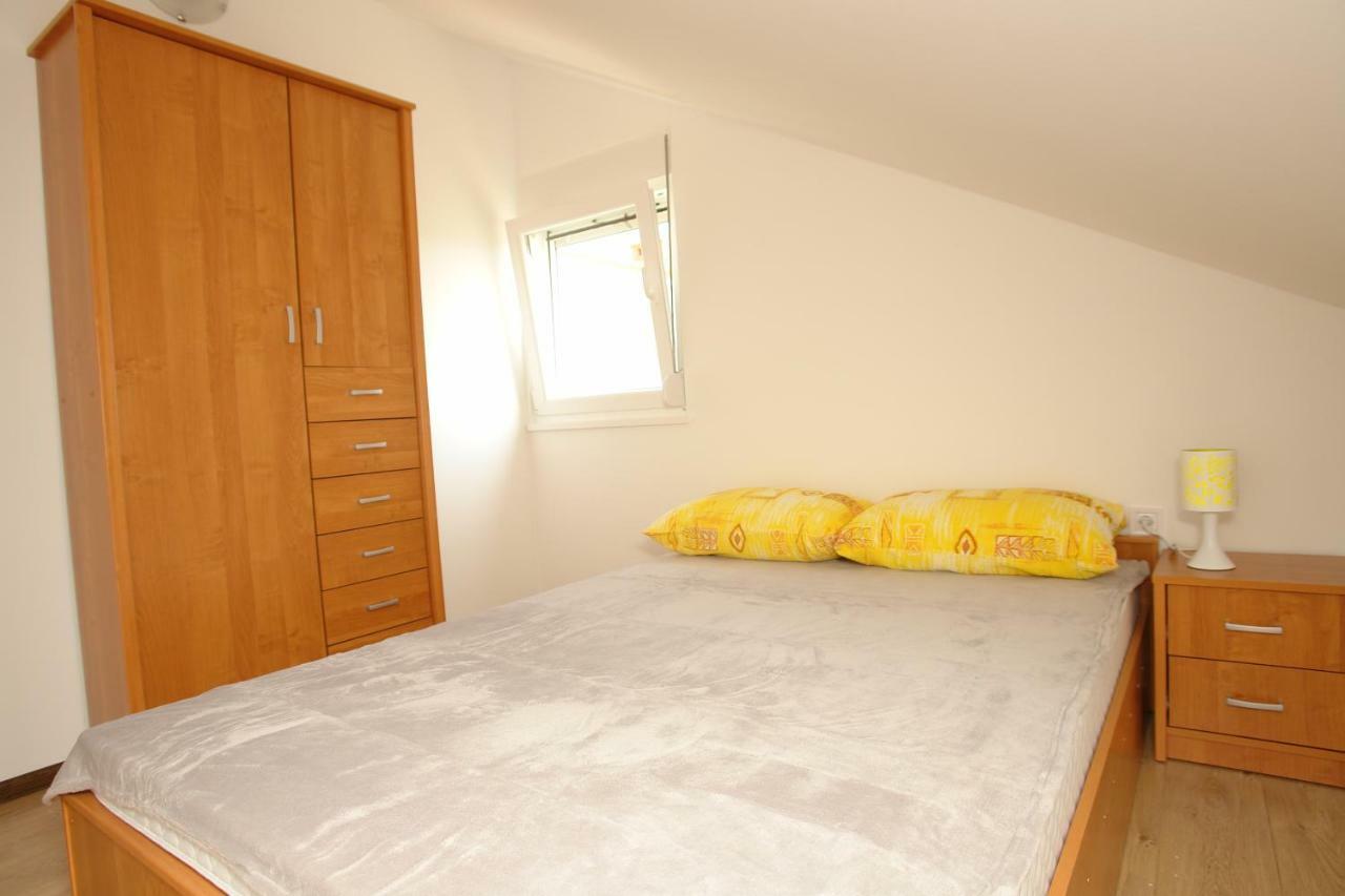Apartmani Stambuk Mandre Esterno foto